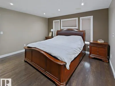 6520 111 AV NW photo 29