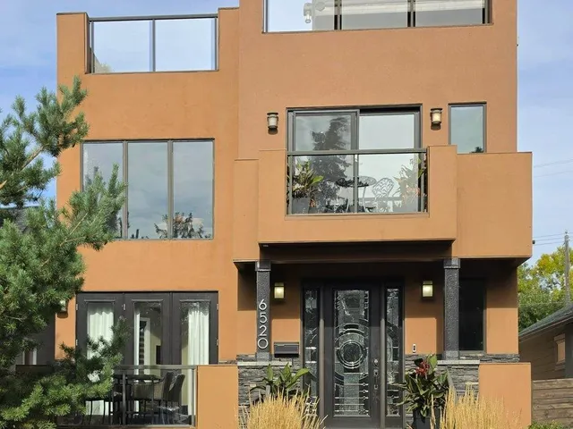 6520 111 AV NW, Edmonton