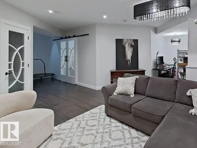 6520 111 AV NW photo 49