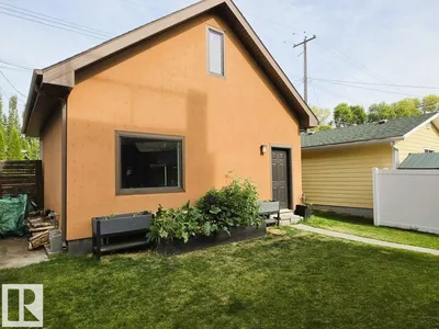 6520 111 AV NW photo 60