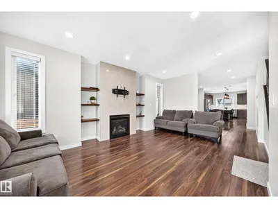 12212 124 ST NW photo 13