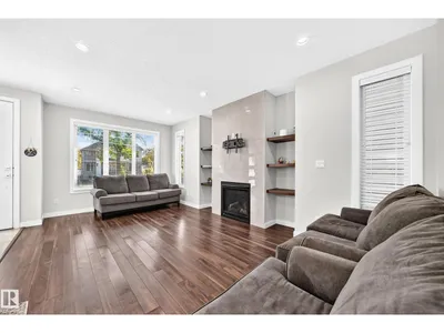12212 124 ST NW photo 15