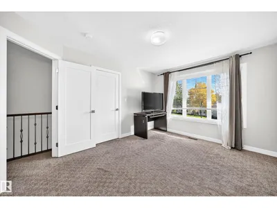 12212 124 ST NW photo 22