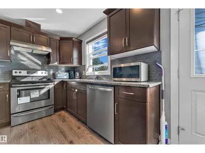 #22 4205 30 ST NW photo 14
