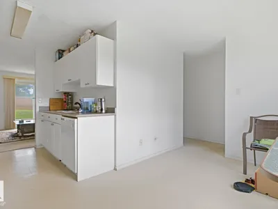 #269 3307 116A AV NW photo 5