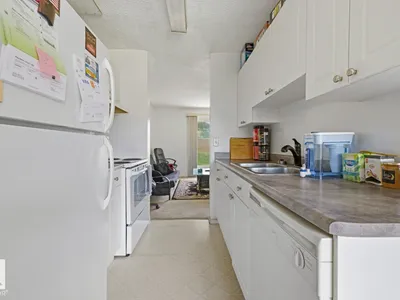 #269 3307 116A AV NW photo 6