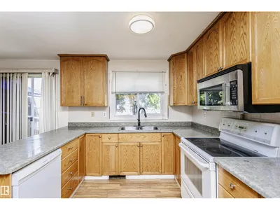 13407 82 ST NW photo 18