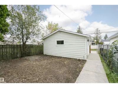 13407 82 ST NW photo 44