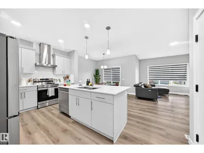 2415 194 ST NW photo 11