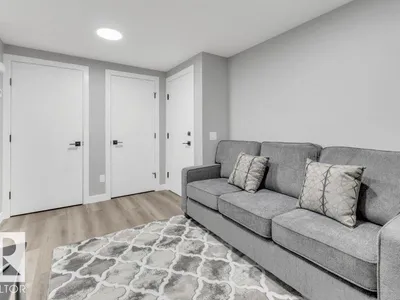 2415 194 ST NW photo 47