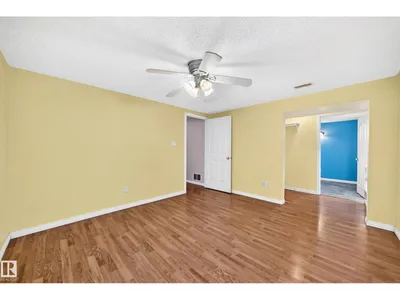 9828 164 ST NW photo 25