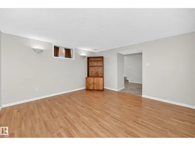9828 164 ST NW photo 21