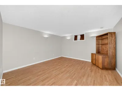 9828 164 ST NW photo 20