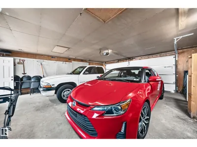 9828 164 ST NW photo 43