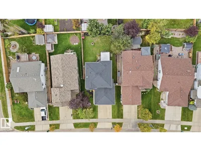 71 NEWMARKET WY photo 36