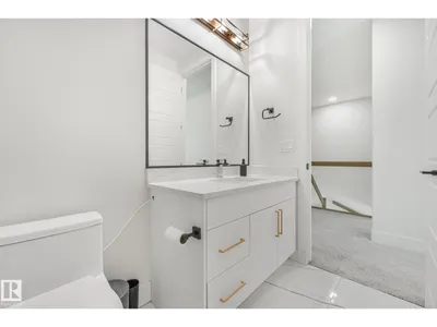 6608 51 AV photo 42