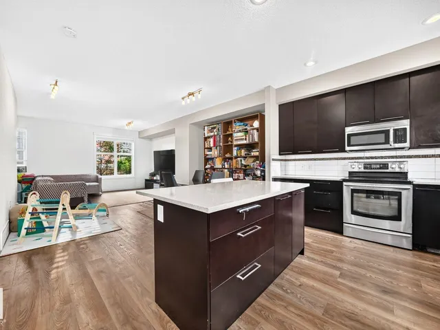 #20 8315 180 AV NW, Edmonton
