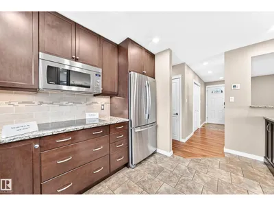 6307 92A AV NW photo 10