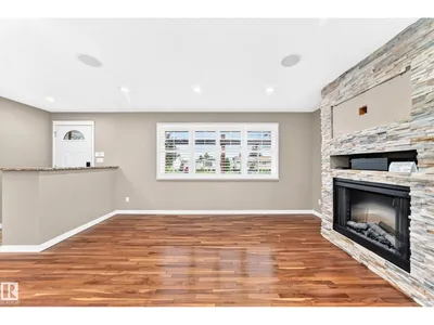 6307 92A AV NW photo 21