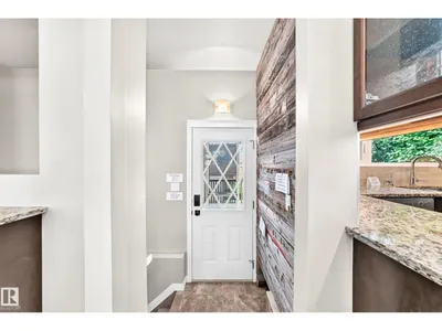 6307 92A AV NW photo 30