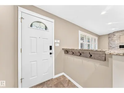 6307 92A AV NW photo 4