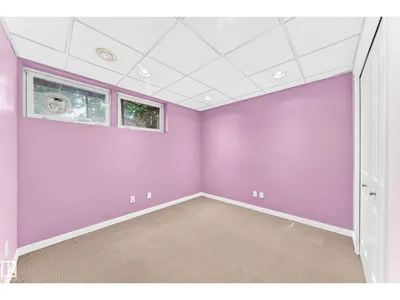 6307 92A AV NW photo 40