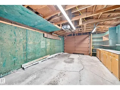 6307 92A AV NW photo 46