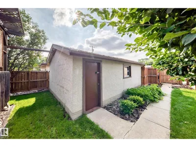 6307 92A AV NW photo 54