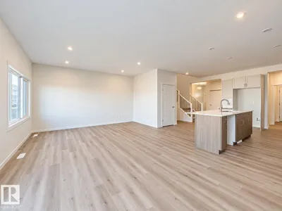 2427 206 ST NW photo 18
