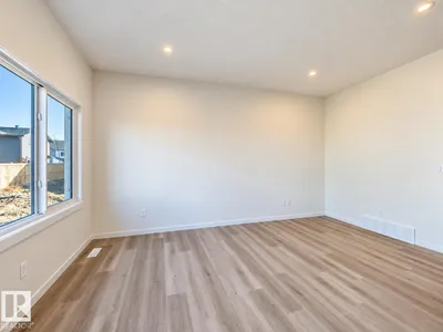 2427 206 ST NW photo 20