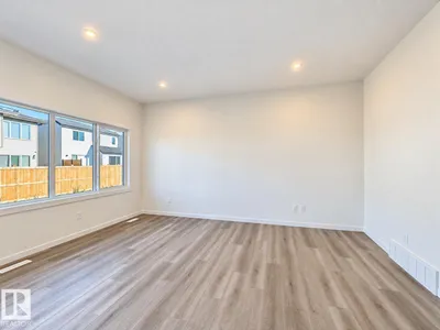 2427 206 ST NW photo 21