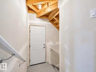 2427 206 ST NW photo 23