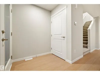 17216 4 Street NW photo 4