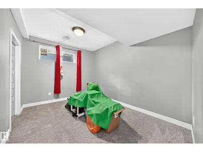 12730 118 ST NW photo 38