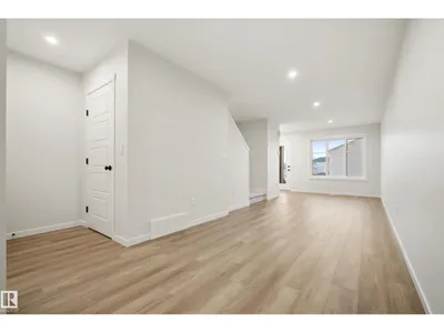 17214 4 Street NW photo 9
