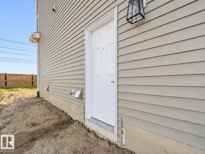 19511 30 AV NW photo 41