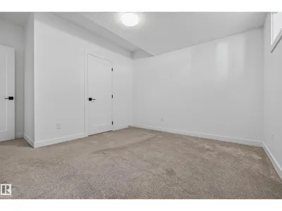 11207 75 AV NW photo 57