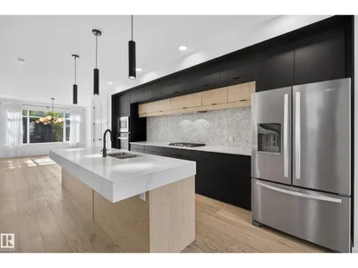 11207 75 AV NW photo 12