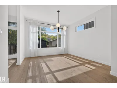 11207 75 AV NW photo 16