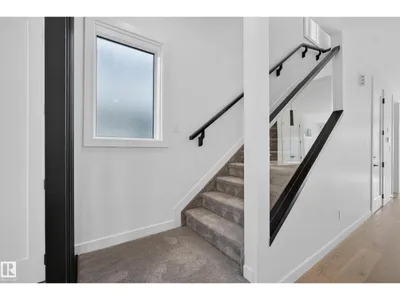 11207 75 AV NW photo 22