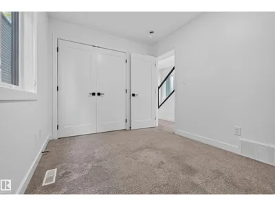 11207 75 AV NW photo 40