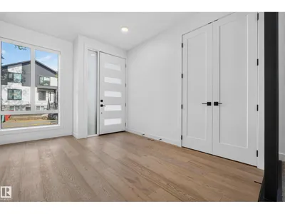 11207 75 AV NW photo 10