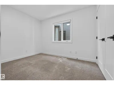 11207 75 AV NW photo 38