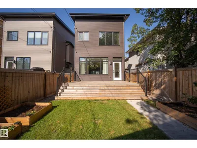 11207 75 AV NW photo 64