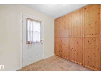 10440 16 Avenue NW photo 11