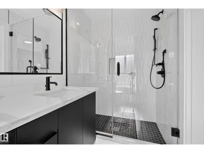 11207 75 AV NW photo 30
