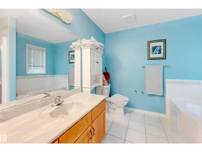 3738 28A ST NW photo 36