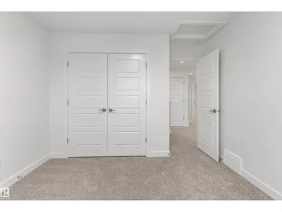 913 19 AV NW photo 20