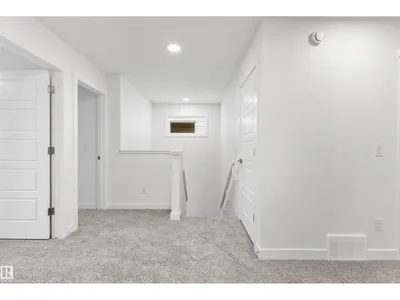 913 19 AV NW photo 25