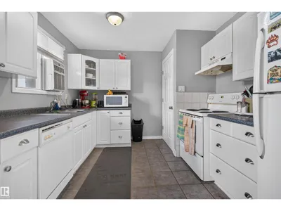 3526 122 AV NW photo 13